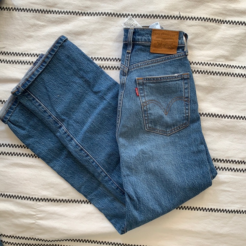Levis Rib cage straight ankle jeans